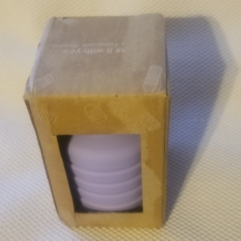 New collapsible silicone purple water bottle with clip - Picture 4 of 6
